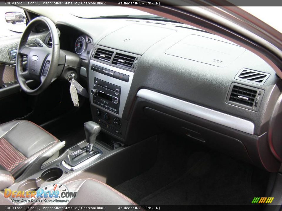 2009 Ford Fusion SE Vapor Silver Metallic / Charcoal Black Photo #22