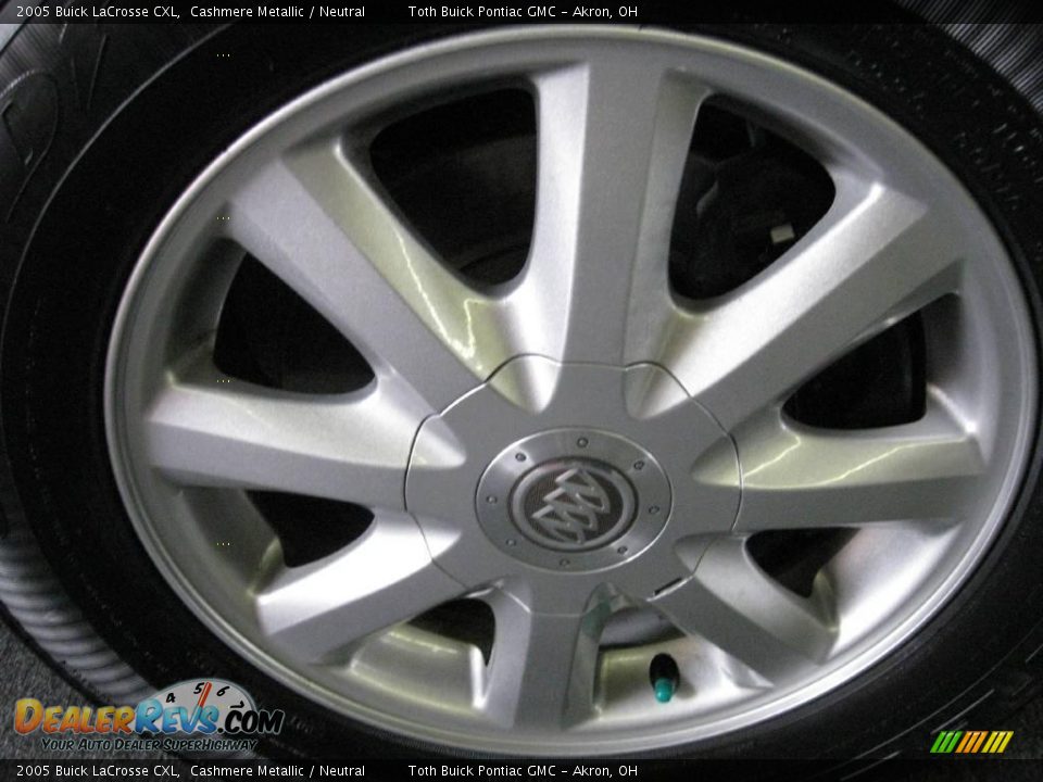 2005 Buick LaCrosse CXL Cashmere Metallic / Neutral Photo #13