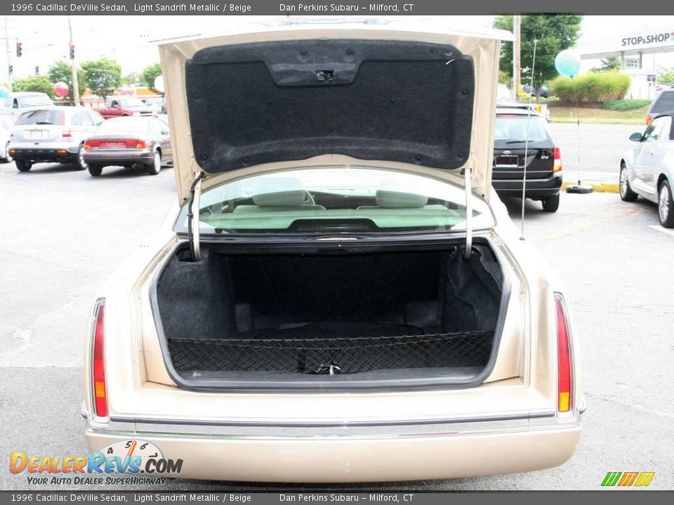 1996 Cadillac DeVille Sedan Light Sandrift Metallic / Beige Photo #6