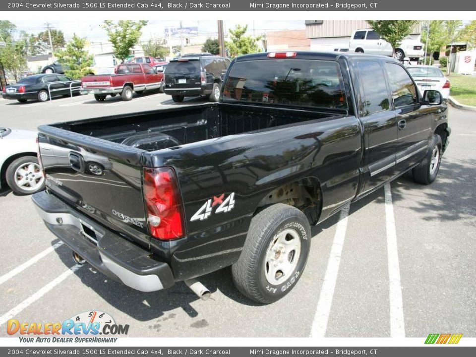 2004 Chevrolet Silverado 1500 LS Extended Cab 4x4 Black / Dark Charcoal Photo #4