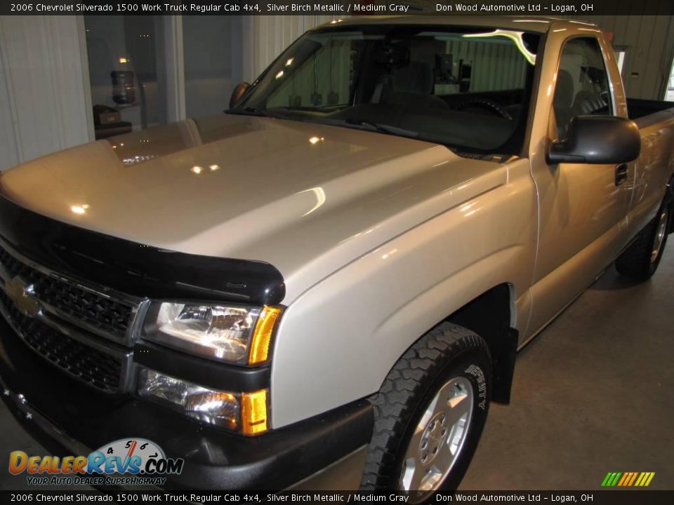 2006 Chevrolet Silverado 1500 Work Truck Regular Cab 4x4 Silver Birch Metallic / Medium Gray Photo #1