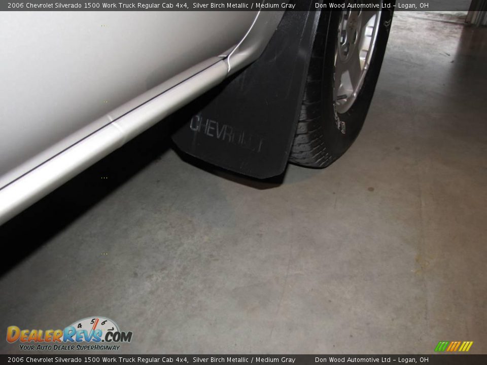 2006 Chevrolet Silverado 1500 Work Truck Regular Cab 4x4 Silver Birch Metallic / Medium Gray Photo #10