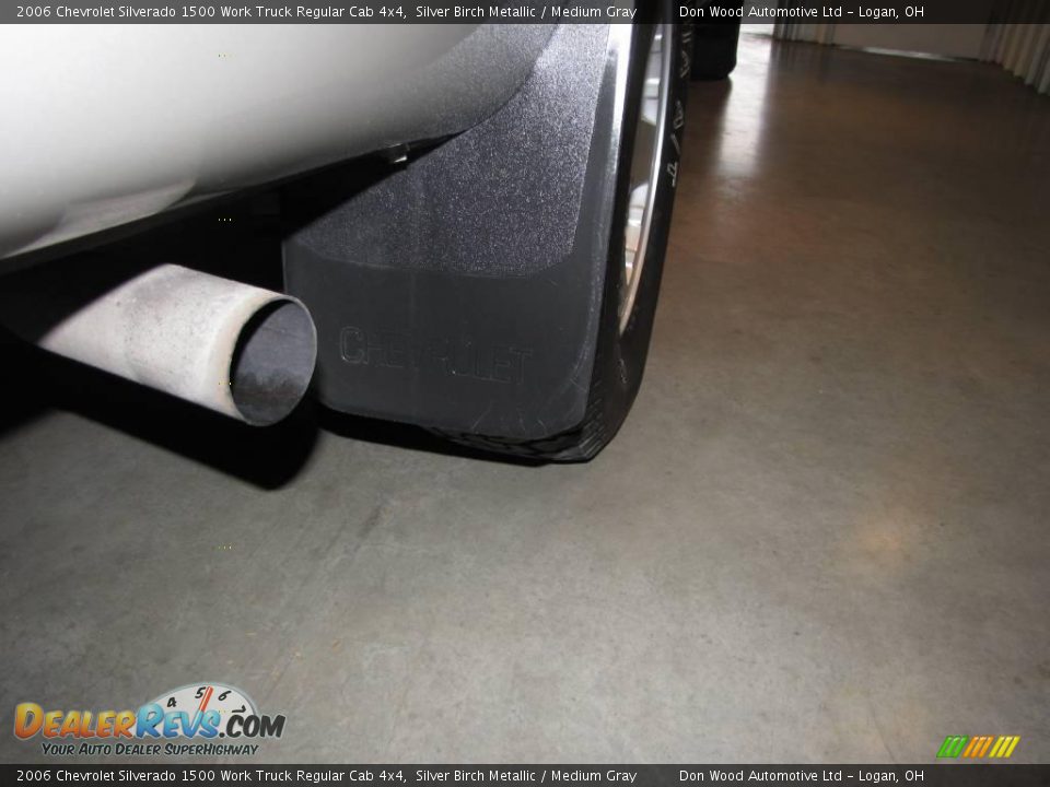 2006 Chevrolet Silverado 1500 Work Truck Regular Cab 4x4 Silver Birch Metallic / Medium Gray Photo #11