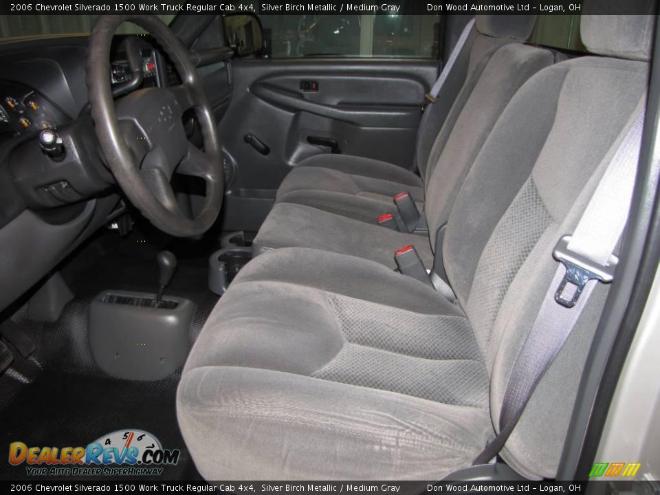 2006 Chevrolet Silverado 1500 Work Truck Regular Cab 4x4 Silver Birch Metallic / Medium Gray Photo #17