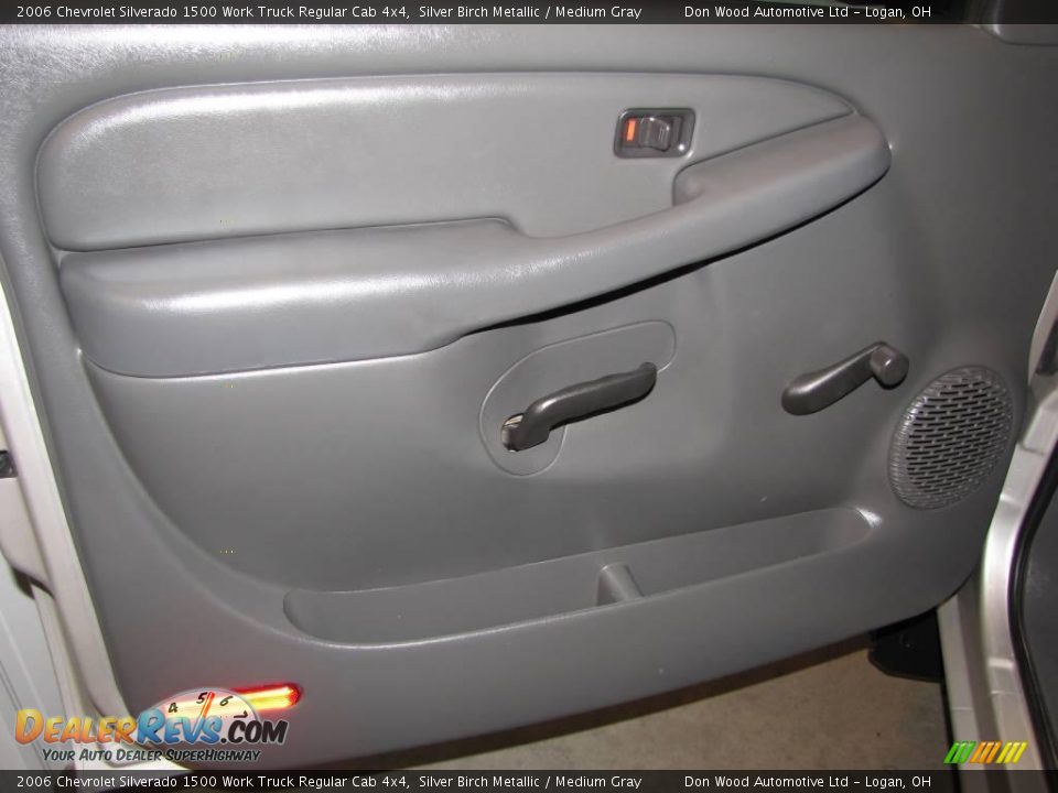 2006 Chevrolet Silverado 1500 Work Truck Regular Cab 4x4 Silver Birch Metallic / Medium Gray Photo #19