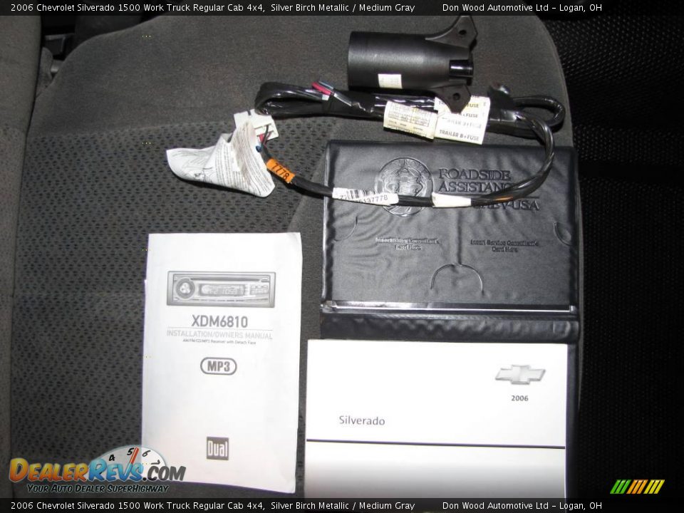 2006 Chevrolet Silverado 1500 Work Truck Regular Cab 4x4 Silver Birch Metallic / Medium Gray Photo #21