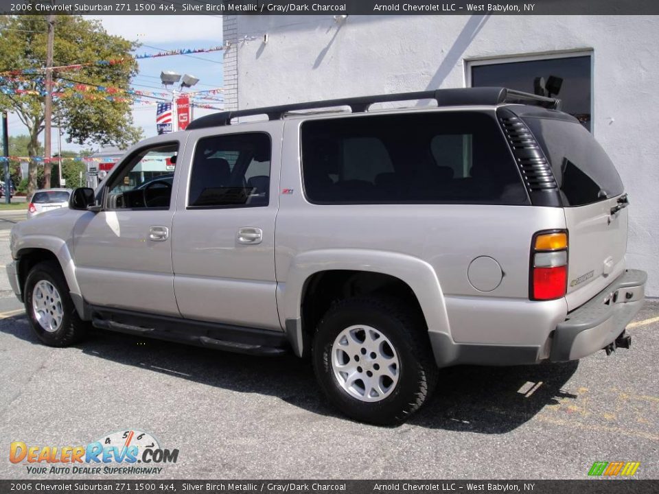 2006 Chevrolet Suburban Z71 1500 4x4 Silver Birch Metallic / Gray/Dark Charcoal Photo #4