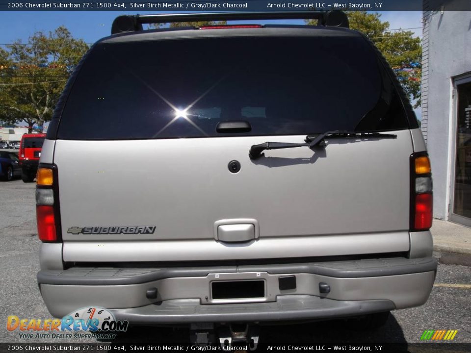 2006 Chevrolet Suburban Z71 1500 4x4 Silver Birch Metallic / Gray/Dark Charcoal Photo #5