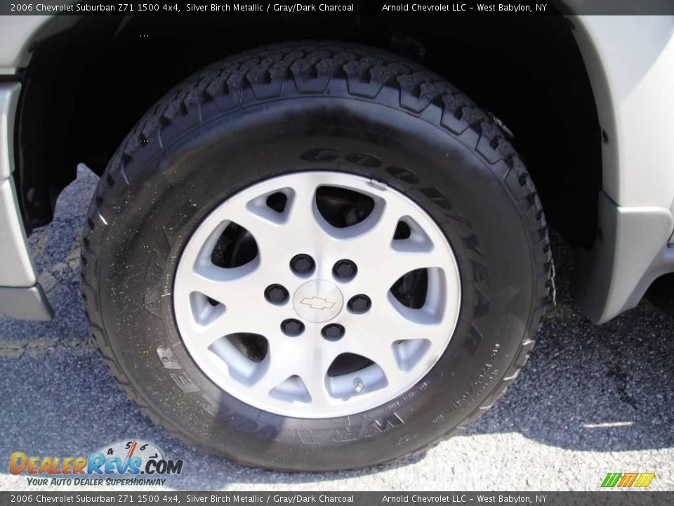 2006 Chevrolet Suburban Z71 1500 4x4 Silver Birch Metallic / Gray/Dark Charcoal Photo #7