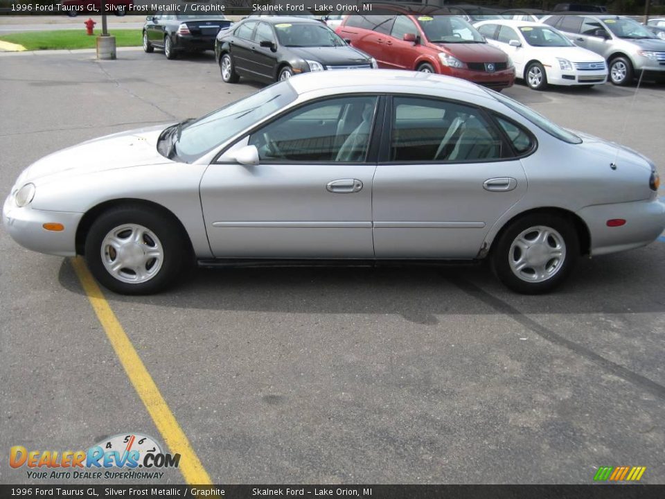 1996 Ford Taurus GL Silver Frost Metallic / Graphite Photo #10