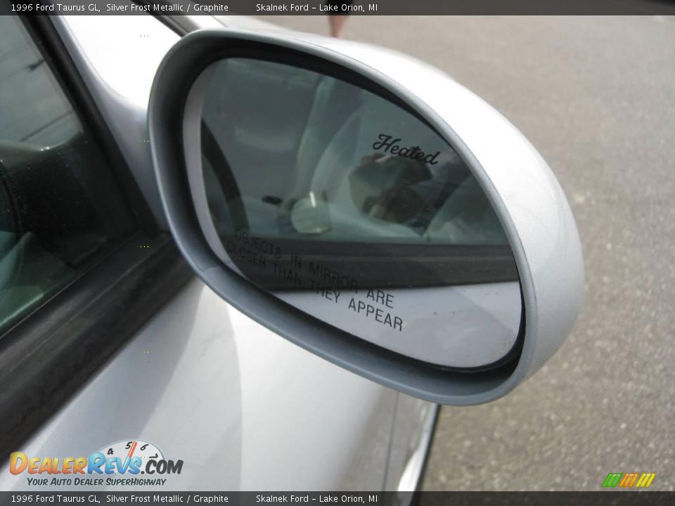 1996 Ford Taurus GL Silver Frost Metallic / Graphite Photo #18