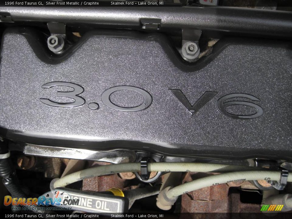 1996 Ford Taurus GL Silver Frost Metallic / Graphite Photo #30