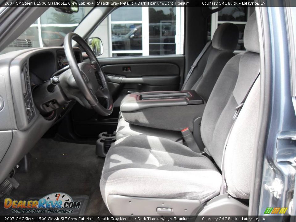 2007 GMC Sierra 1500 Classic SLE Crew Cab 4x4 Stealth Gray Metallic / Dark Titanium/Light Titanium Photo #10