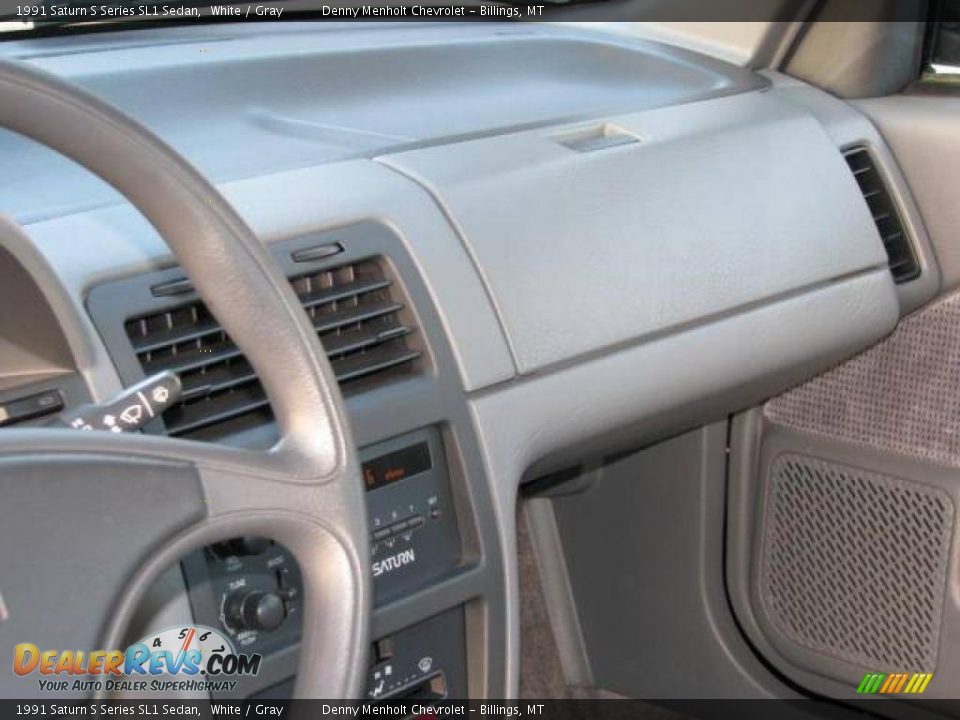 1991 Saturn S Series SL1 Sedan White / Gray Photo #12