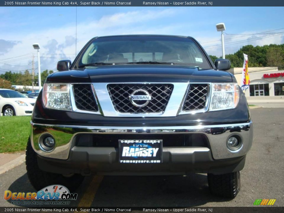 2005 Nissan Frontier Nismo King Cab 4x4 Super Black / Nismo Charcoal Photo #2