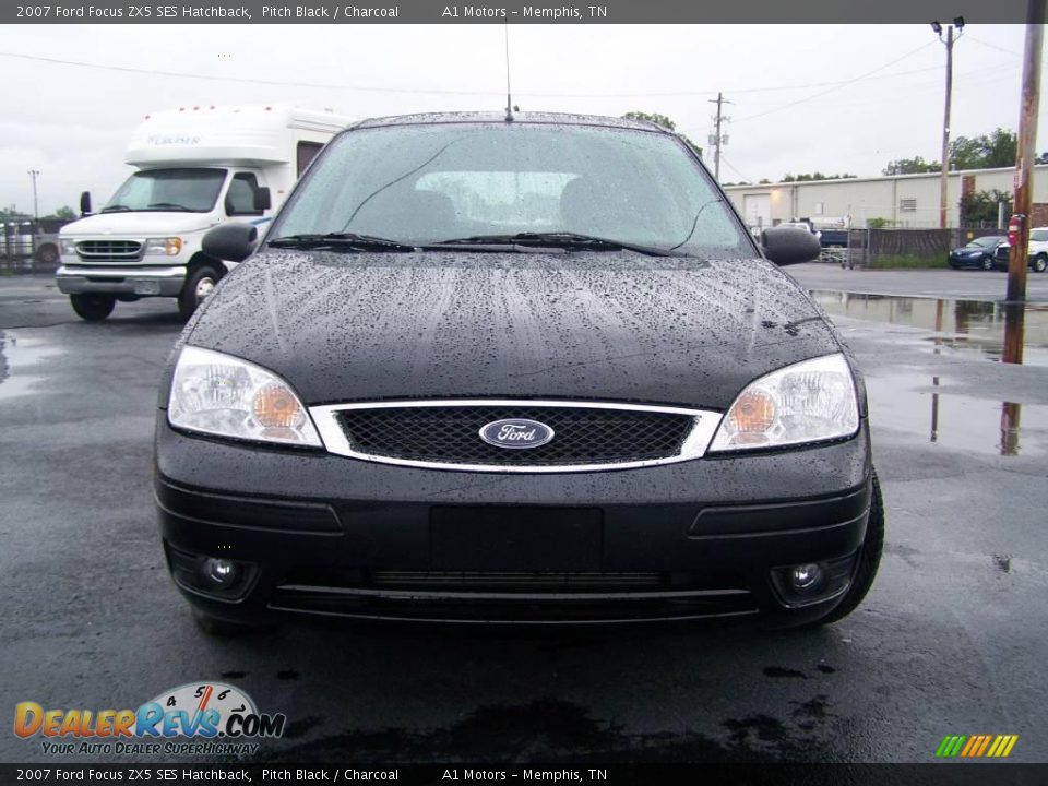 2007 Ford Focus ZX5 SES Hatchback Pitch Black / Charcoal Photo #2