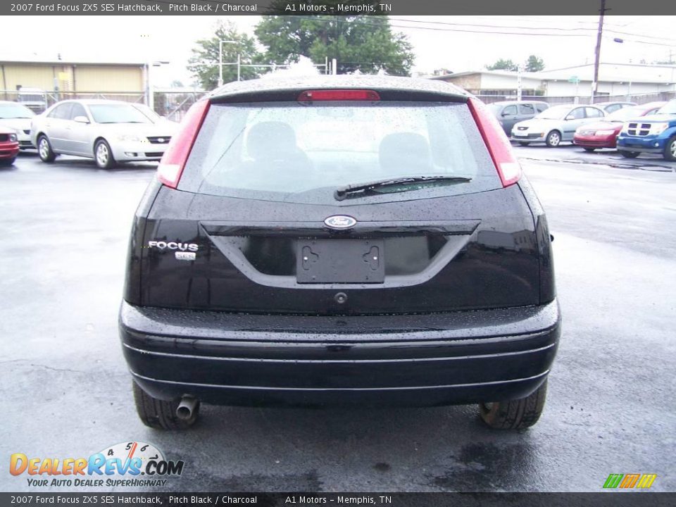 2007 Ford Focus ZX5 SES Hatchback Pitch Black / Charcoal Photo #4