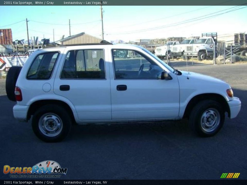 2001 Kia Sportage White / Gray Photo #5