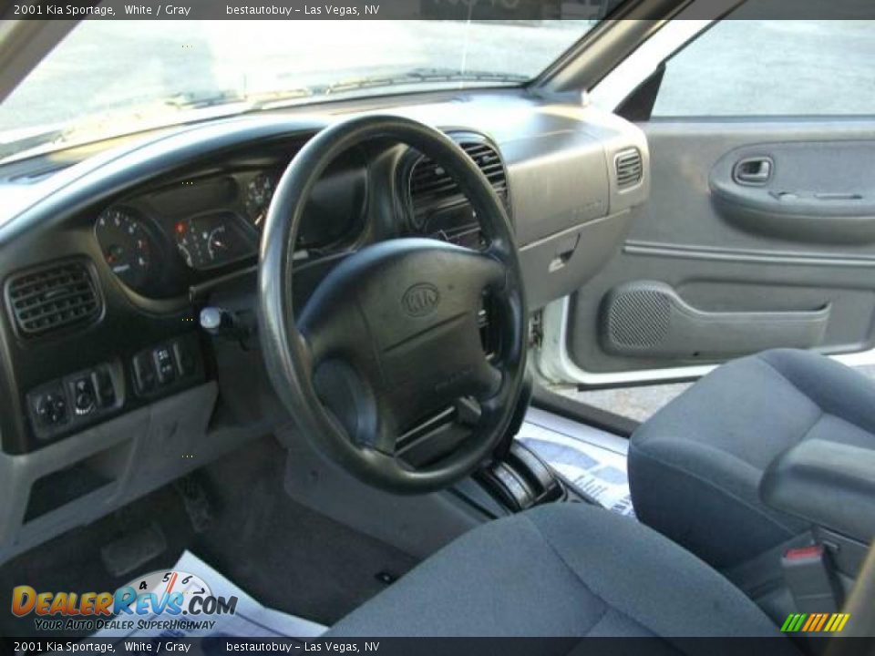 2001 Kia Sportage White / Gray Photo #22