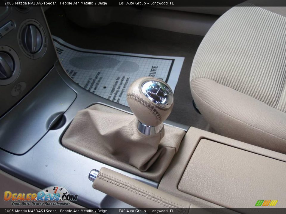 2005 Mazda MAZDA6 i Sedan Pebble Ash Metallic / Beige Photo #17