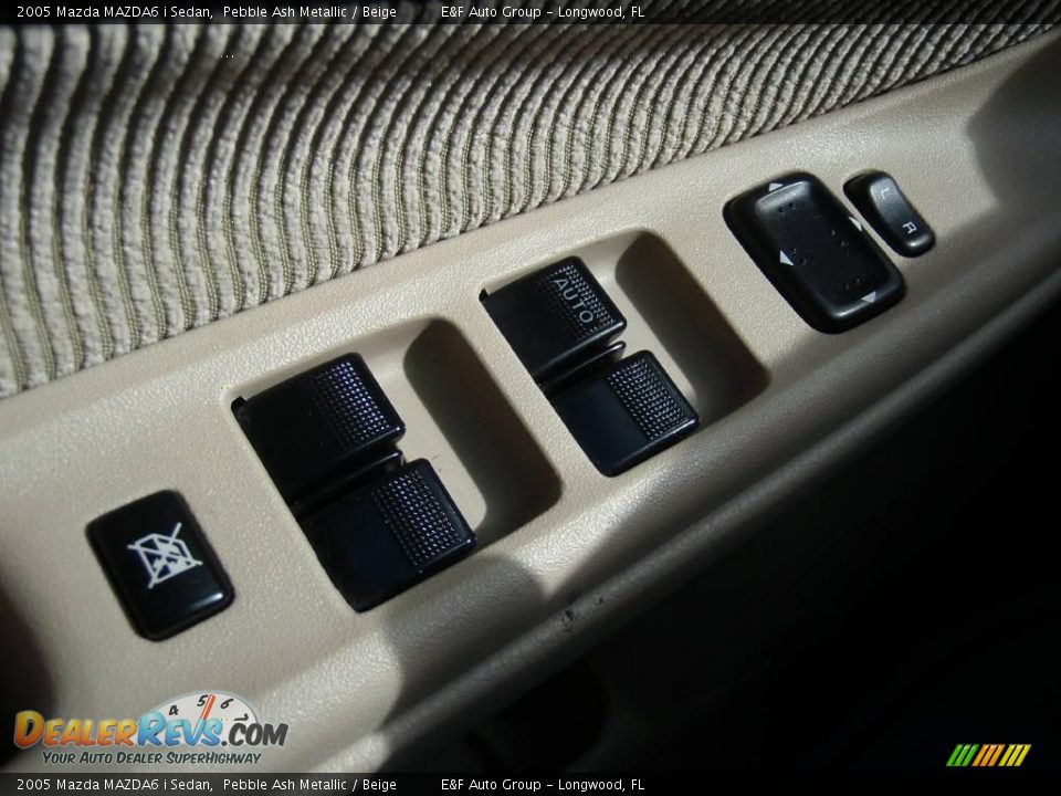 2005 Mazda MAZDA6 i Sedan Pebble Ash Metallic / Beige Photo #22