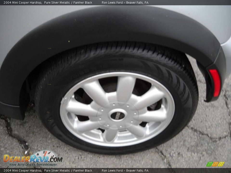 2004 Mini Cooper Hardtop Pure Silver Metallic / Panther Black Photo #11