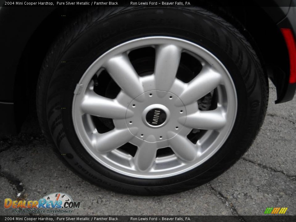 2004 Mini Cooper Hardtop Pure Silver Metallic / Panther Black Photo #12