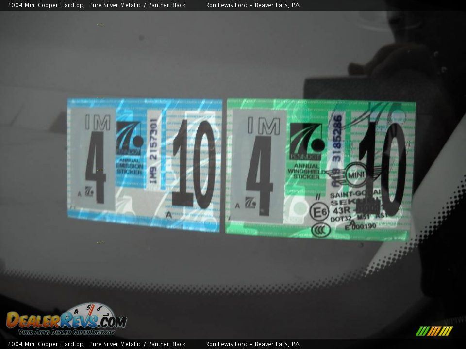2004 Mini Cooper Hardtop Pure Silver Metallic / Panther Black Photo #15