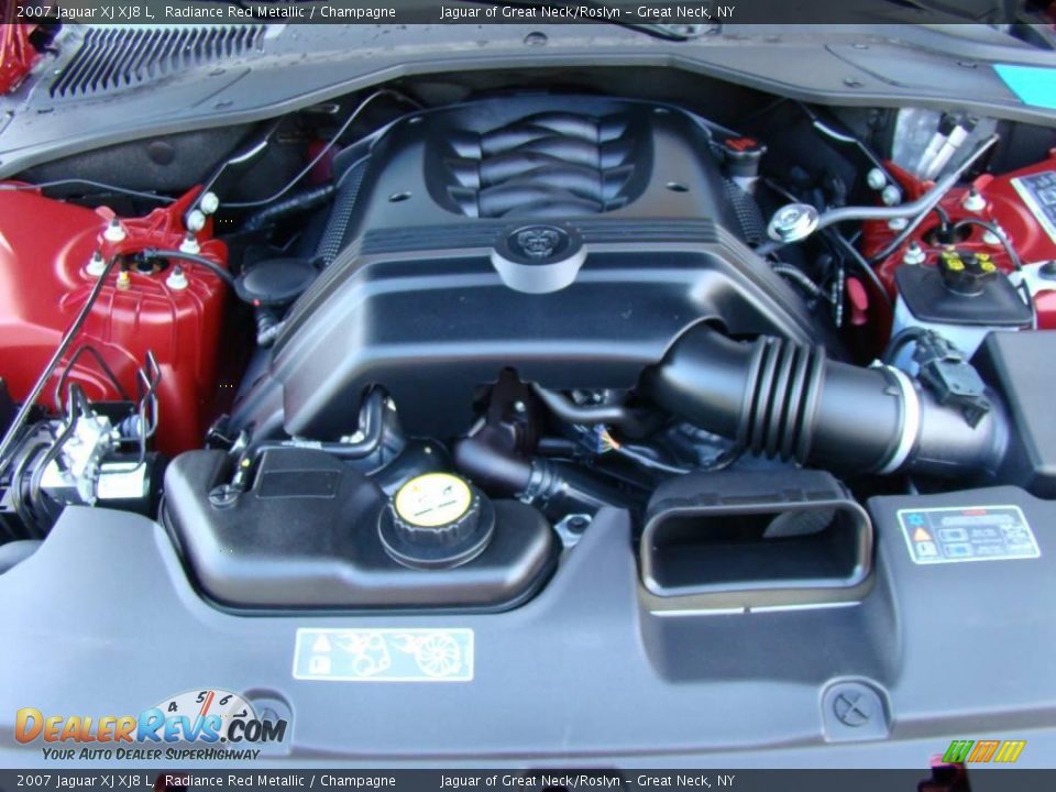 2007 Jaguar XJ XJ8 L Radiance Red Metallic / Champagne Photo #24