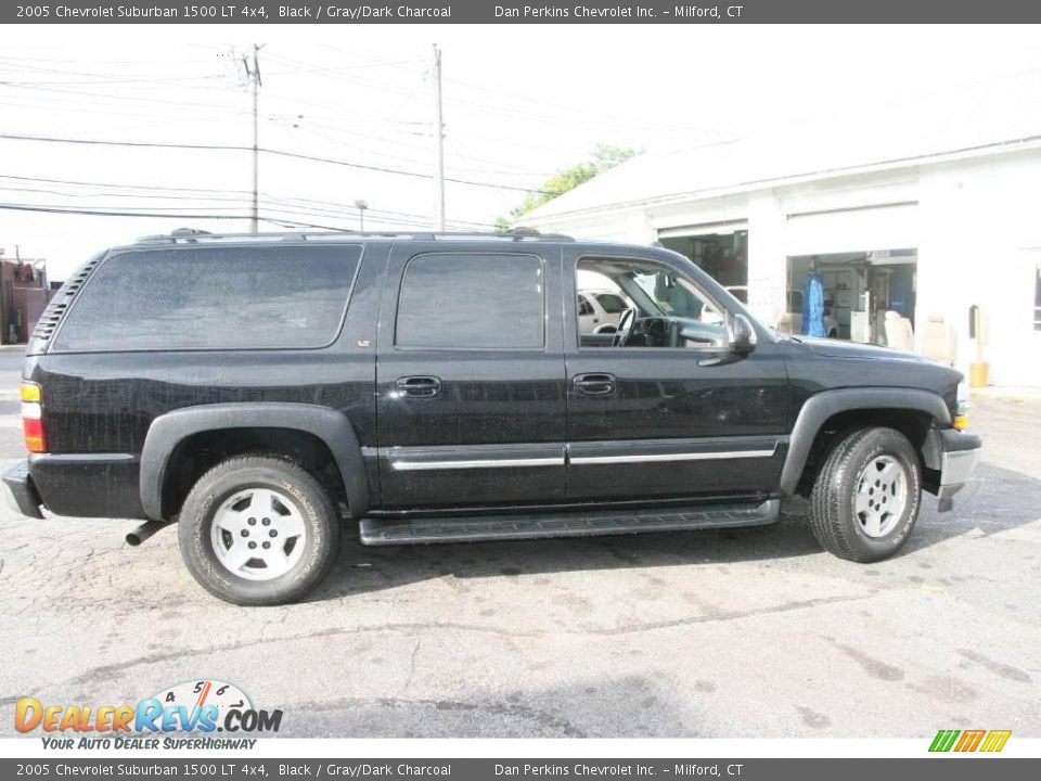 2005 Chevrolet Suburban 1500 LT 4x4 Black / Gray/Dark Charcoal Photo #4