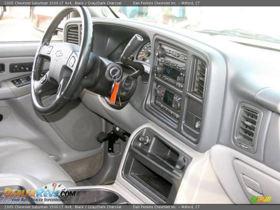 2005 Chevrolet Suburban 1500 LT 4x4 Black / Gray/Dark Charcoal Photo #11