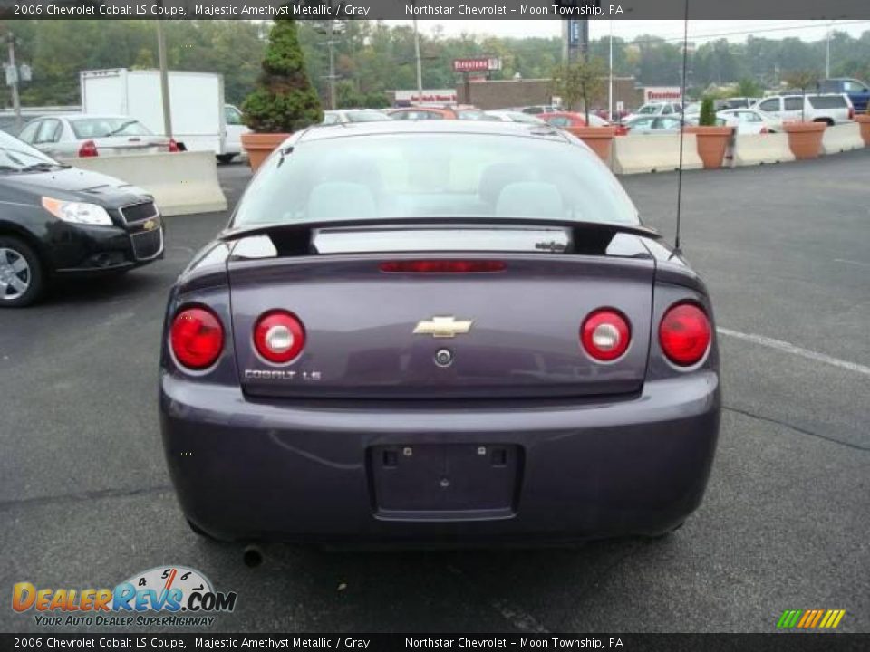 2006 Chevrolet Cobalt LS Coupe Majestic Amethyst Metallic / Gray Photo #4