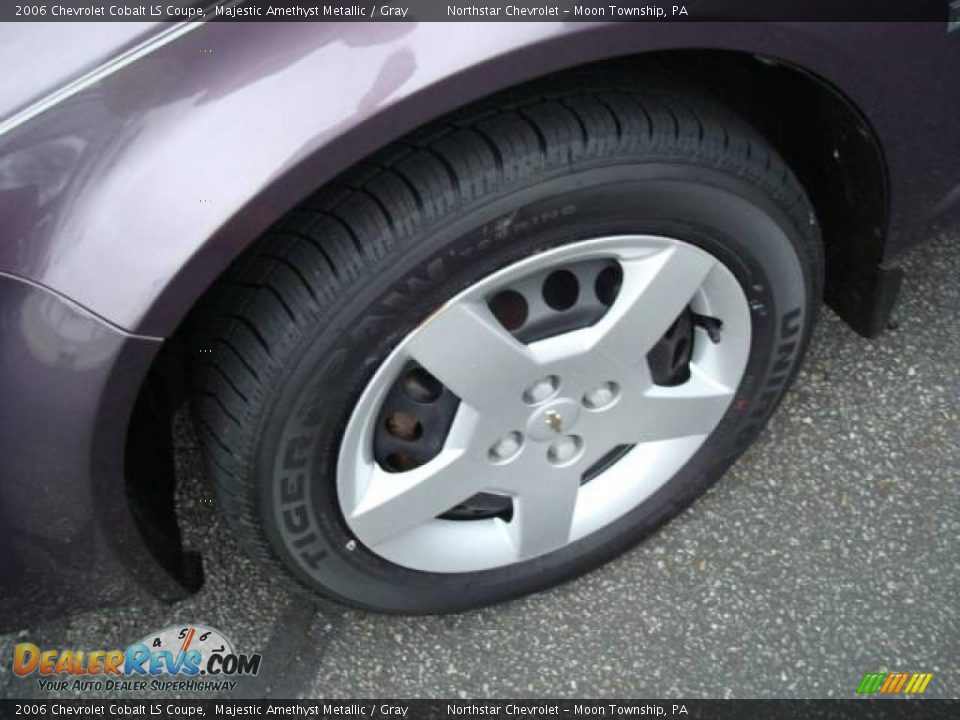 2006 Chevrolet Cobalt LS Coupe Majestic Amethyst Metallic / Gray Photo #9
