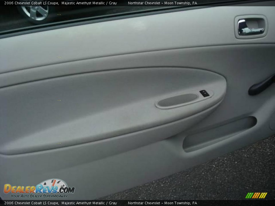2006 Chevrolet Cobalt LS Coupe Majestic Amethyst Metallic / Gray Photo #13