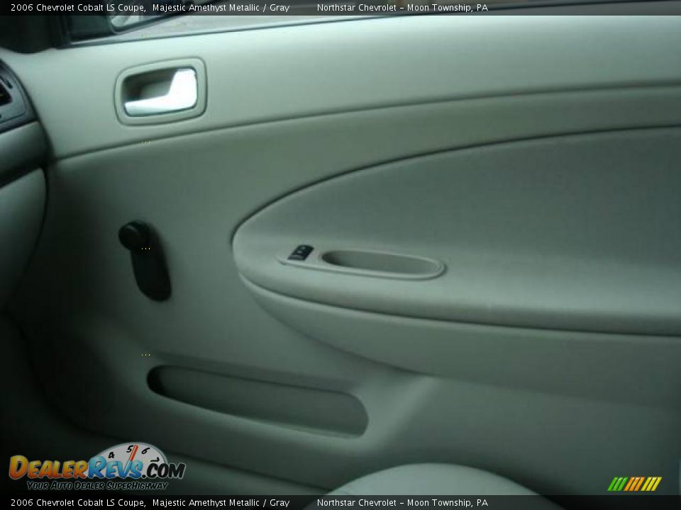 2006 Chevrolet Cobalt LS Coupe Majestic Amethyst Metallic / Gray Photo #17