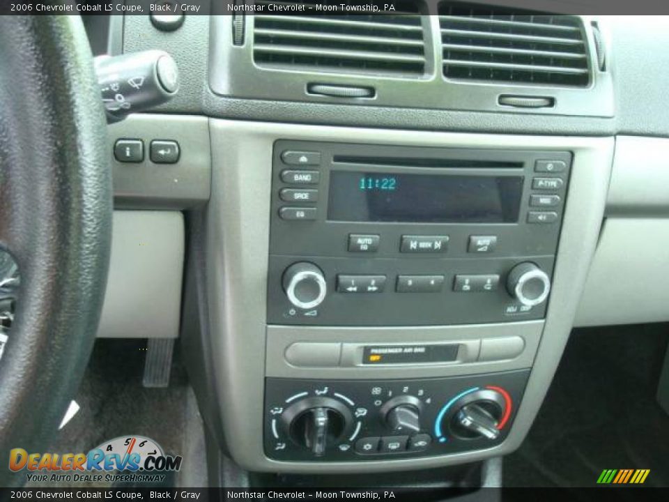 2006 Chevrolet Cobalt LS Coupe Black / Gray Photo #18