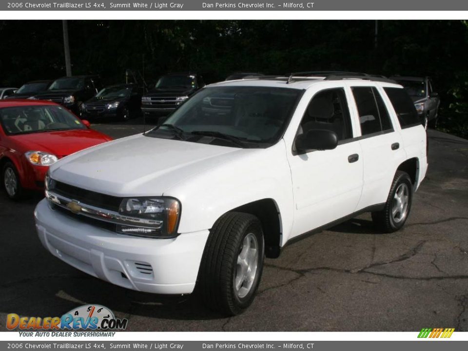 2006 Chevrolet TrailBlazer LS 4x4 Summit White / Light Gray Photo #1