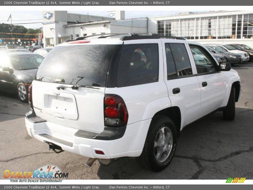 2006 Chevrolet TrailBlazer LS 4x4 Summit White / Light Gray Photo #5