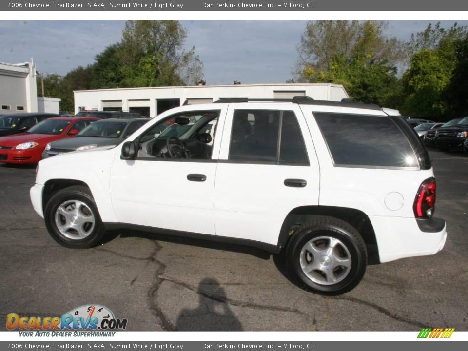 2006 Chevrolet TrailBlazer LS 4x4 Summit White / Light Gray Photo #9