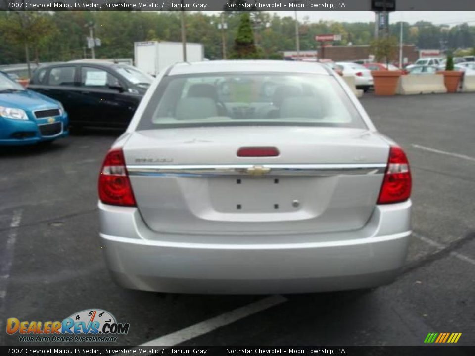 2007 Chevrolet Malibu LS Sedan Silverstone Metallic / Titanium Gray Photo #4