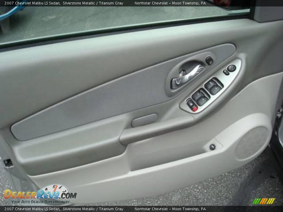 2007 Chevrolet Malibu LS Sedan Silverstone Metallic / Titanium Gray Photo #14