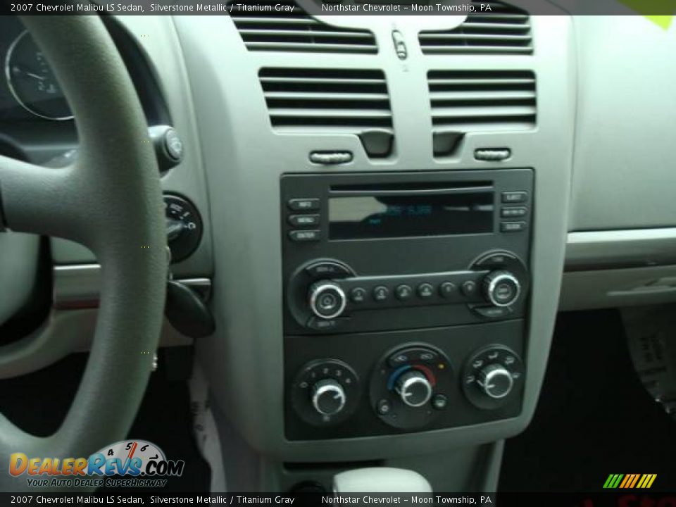2007 Chevrolet Malibu LS Sedan Silverstone Metallic / Titanium Gray Photo #18