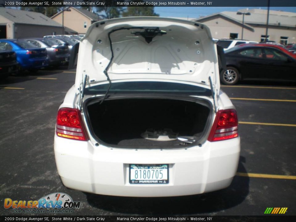 2009 Dodge Avenger SE Stone White / Dark Slate Gray Photo #16