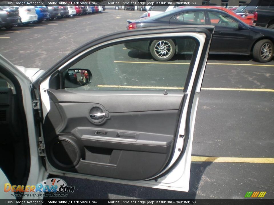 2009 Dodge Avenger SE Stone White / Dark Slate Gray Photo #18