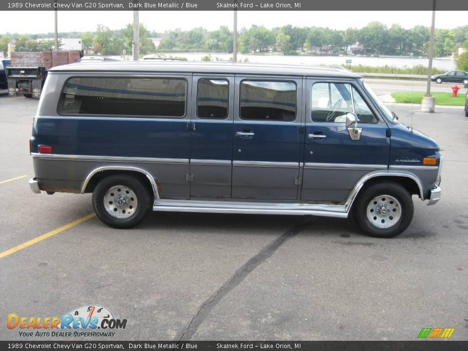1989 Chevrolet Chevy Van G20 Sportvan Dark Blue Metallic / Blue Photo #6