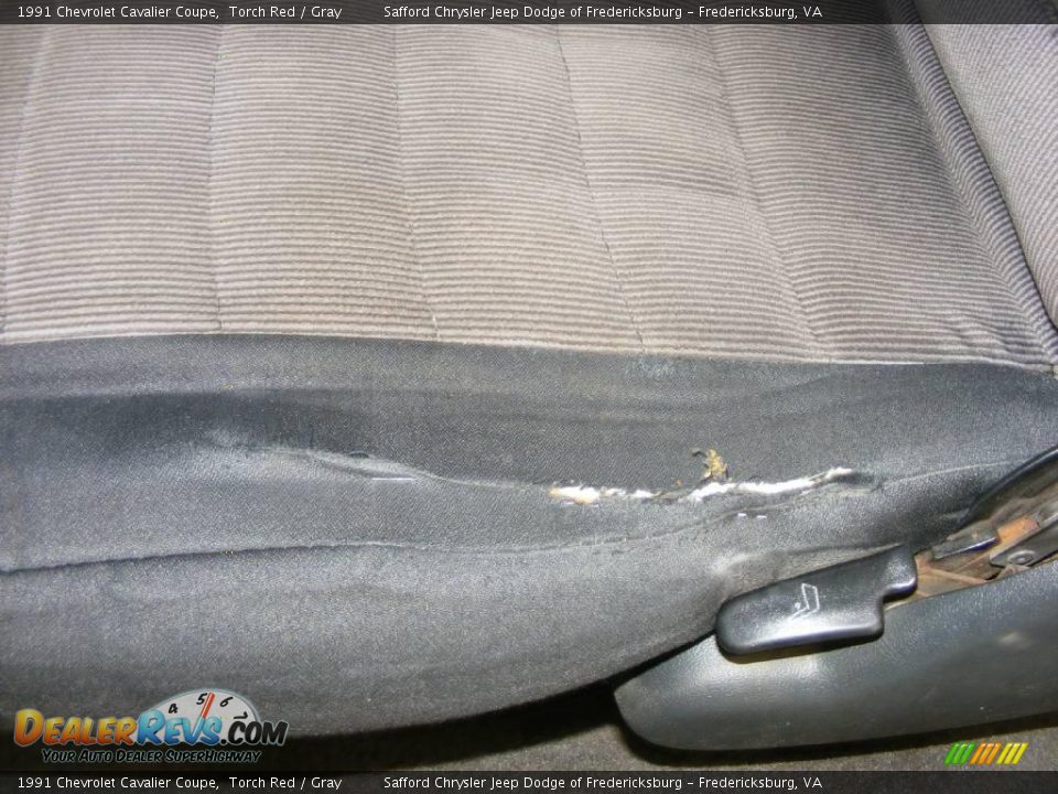1991 Chevrolet Cavalier Coupe Torch Red / Gray Photo #24