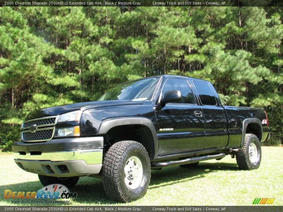 2005 Chevrolet Silverado 2500HD LS Extended Cab 4x4 Black / Medium Gray Photo #1