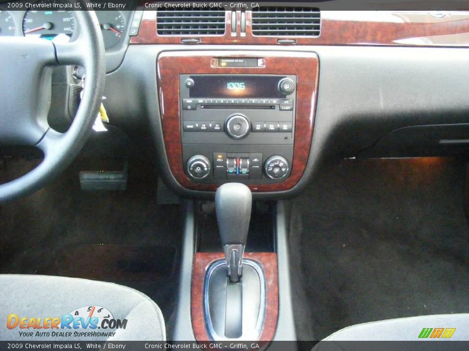 2009 Chevrolet Impala LS White / Ebony Photo #20