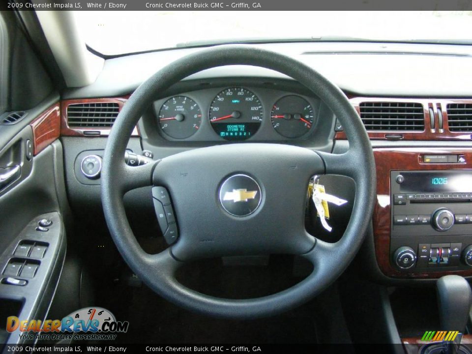 2009 Chevrolet Impala LS White / Ebony Photo #21