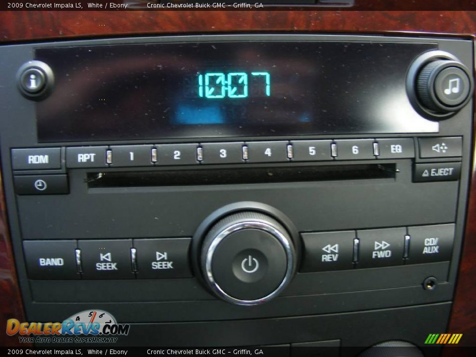 2009 Chevrolet Impala LS White / Ebony Photo #23
